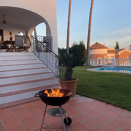 Spacious With Sea View And Private Pool Villa Salobrena