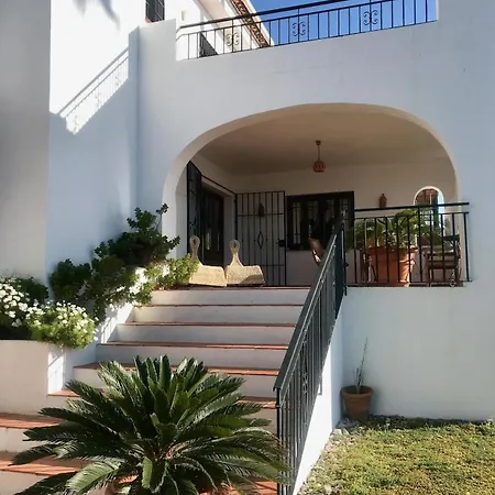 Spacious With Sea View And Private Pool Villa Salobrena