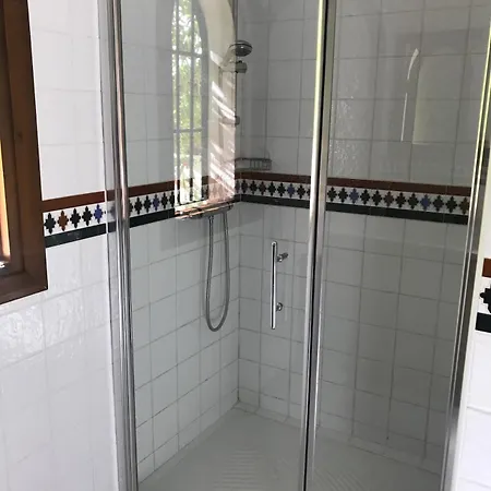 Spacious With Sea View And Private Pool
