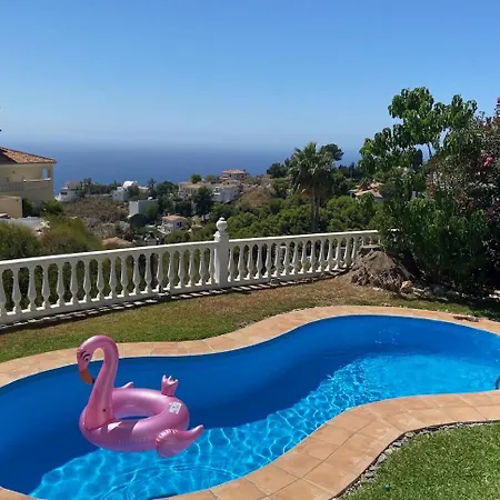 Villa Spacious With Sea View And Private Pool
