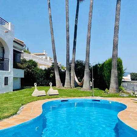 Spacious With Sea View And Private Pool Villa