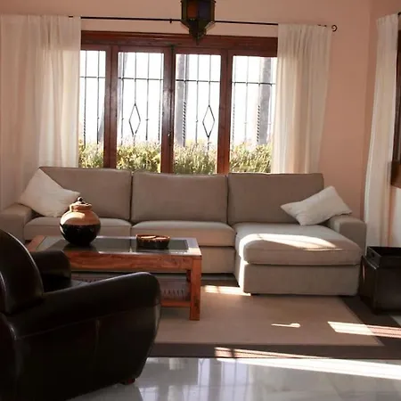Villa Spacious With Sea View And Private Pool *